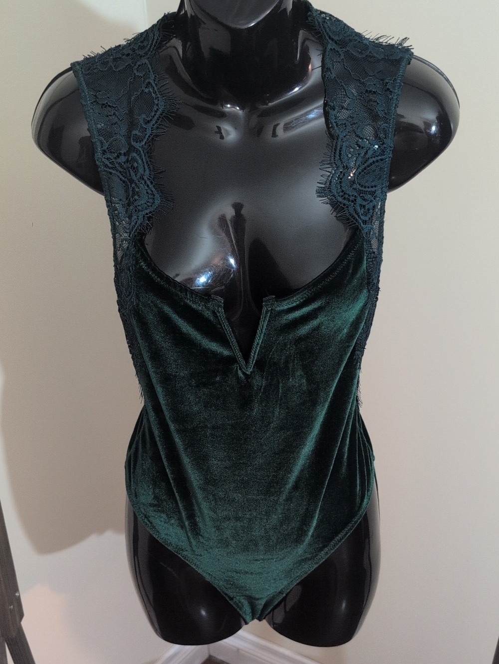 Dreamgirl | Emerald Green Velvet Lace-Trim Bodysuit